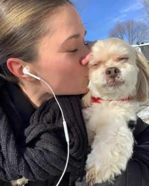 Frédérique Dufort Instagram - Partners depuis presque 9 ans 💛

#WinnieTheShihpoo