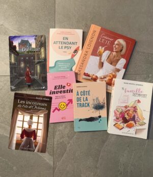 Frédérique Dufort Instagram - Ma chronique thématique fête des mères est maintenant disponible sur le site de Salut Bonjour. Elle a aussi pour thèmes : « femmes inspirantes », « confiance et indépendance » et « livres pour te slacker un peu de charge mentale et te rappeler de prendre du temps pour toi » 🤟🏻🙏🏻🌷 

#SalutBonjour #ChroniqueBouquineries