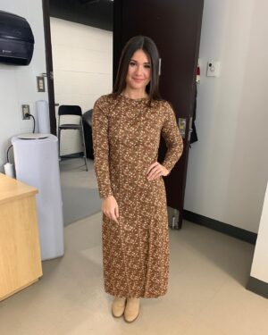 Frédérique Dufort Instagram - Petite selfie de loge, photos de CCM, et selfie d’hôtel, parce que… parce que pourquoi pas! 

On mérite tous de « se feeler » de temps en temps et de l’assumer solidement ! 🙌🏼 

#SalutBonjour #ChroniqueLittéraire #Womance #Partenariat #NouvelleCollection #DisponibleLe16Février