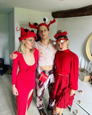Freya Mavor Instagram - ❤️🦞❤️ 

(friendship, fellowship, love and lobsters)