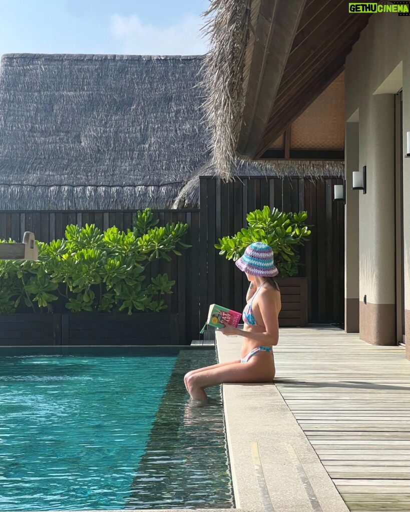 Freya Nightingale Instagram - Happiest girly 🌴🥥