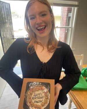 Freya Ridings Instagram - Thank you for the most beautiful birthday wishes 🎉🦢 Had the most wonderful day of matcha, erewhon, Echo Park Swans and Highland park late night bowling with my best boys @ewanjphillips & @arden_ridings 🎳🌴 and this Milk Bar Cake of Dreams 🍰🍰 AND @taylorswift released not one but TWO ALBUMS 💿✨🤓 10/10