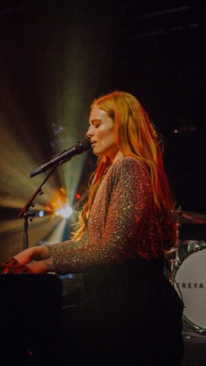Freya Ridings Instagram - One year of Face In The Crowd ❤️ This song truly is one of the closest to my heart on the Blood Orange album. I wrote this track completely on my own at the piano and it took me back to that Lost Without You place 🥹 The song is about realising that you’ve made a mistake and encapsulates the fear that comes with the person you love thinking you’ve moved on when you really haven’t - instead, you spend your days searching for their face in the crowds 💔 Hope you guys still love this track as much as I do 🥰