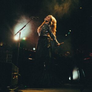Freya Ridings Instagram - Happy Valentine’s day everyone 💌🌹 Show the most important people in your life some love today 💫 

📸  @jackrobinson.photo