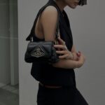Fujii Karen Instagram - Vivienne Westwood /2024SS Collection shoppingする時はこのくらいの必要なものだけ入るサイズ感のバッグが好み ORBがポイントとなって、かわいい。 #viviennewestwoodjapan #viviennewestwood #pr @viviennewestwoodjapan