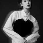 Fujii Karen Instagram - ⚫︎ Photographer : @_tokiofromtokyo_ Hair/Make up : @so.tkg_5 Styling : @keisuke_matsuoka Costume : @anndemeulemeester_official l