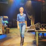 Funda İlhan Instagram - F⭐️…🪞 #theatre #homesweethome #graciasalavida #venus #venera 🎭💜