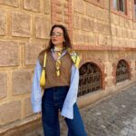 Funda Güray Instagram - Bu bayram metre kareye bin insan düşüyor 🌚 İstanbul kalabalık diye Mudanya ya kaçtık ama trafiğin hiç bir farkı kalmamışşş trafikten kaçış yok neyse bunu görmezden gelip güzel anlardan bir dump bıraktım size 🍭 (çanta & pantolon üzerime yapıştı kgkgkf) #oodt #photooftheday