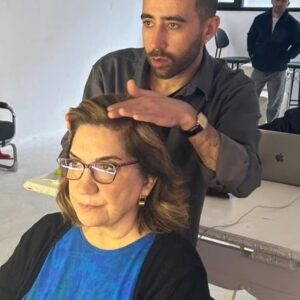Füsun Demirel Instagram - HEP YENIDEN BAŞLAMAK, KURULU DUZEN DEDİĞİN NE KI? YENIDEN KURULUR,YENIDEN VE YENIDEN...
YASAM DEDIGIN NE KI? CIKARSIN,HAZLAR DUYARSIN,BAŞARILAR,SEVİNÇLER... INERSIN ,YIKIM YASARSIN, ENKAZDA KALIRSIN,YUREGIN DAGILIR,AGLARSIN... AMA NE DEMISLER? ÖLENLE ÖLUNMÜYOR, GIDENIN ARDINDAN  KAYBOLAMIYOR INSAN... HEP YENIDEN BAŞLIYOR.  YEPYENI BIR HAYATA YENIDEN , EN BASTAN...