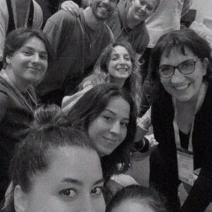 Füsun Demirel Instagram - Şahane ekiple 💪💪@sidiklikasabasi 
Müzikaline bekliyoruz.🕺💃🕺💃
@zorlu_psm biletler :@passo 
@gokerersivri @selminartemiz @nazliugurtas 
@alessa.dilara @officialalperaksoy @bartayaz @cerengundogdu__ @thenilesong 
@anlaslan0 @melisashahin @bayankeuner 
@zeynepcot @izmirtenim @buseozgel @dermancinkilic
