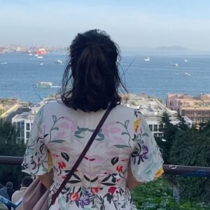 Göksel Instagram - Bahar hep iyi gelir. 🌸🌷🫂