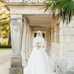 Gözde Akyıldız Instagram - Zemheri gönlüme düşen baharsın…✨ Gelinlik: @zeynepozel.bridal Makyaj ve Türban Tasarım: @gizemyolcustudio Buket: @ruyamcollection #damat #gelin #gelinlikmodelleri #gelinvedamat #düğündışçekim #fotoğraf #düğün #düğünfotoğrafçısı #dışçekim #alyans #davetiye #gelinbuketi