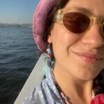 Gözde Cığacı Instagram - Çantamı Annem @hope.fuldreams Şapkamı İlten teyzem @enna_crochet_ Yaptı (: 💖 Küpelerimi de @rivsribs küçük kardeşimden çaldım.