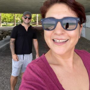 Gülçin Hatıhan Instagram - @savij410 Kavuştukkkkk. Kardeşim değil sadece, oğlum, babam, abim, en iyi dostum o benim. 🌸♥️