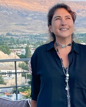 Gülçin Hatıhan Instagram - Kapadokya’ya özlemle.. Hayırlı cumalar, şahane haftasonları herkese.. 💖