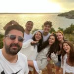 Gülçin Santırcıoğlu Instagram – Family, friends ,love and more… @aydantas1  @rebrusahin  @cediosman  @gulden.osmann