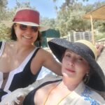 Gülçin Santırcıoğlu Instagram - Kardeşle tatil gibisi var mı..@elcinsan Mutluluk...