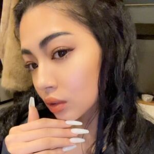 Gabby Instagram - HAPPY V DAY 🌹❤️X

美容詰めてキラキラバレンタイン💌
Thank u for making me 🥣💕
hair @logshogo 
eye @mosteyes_shibuya