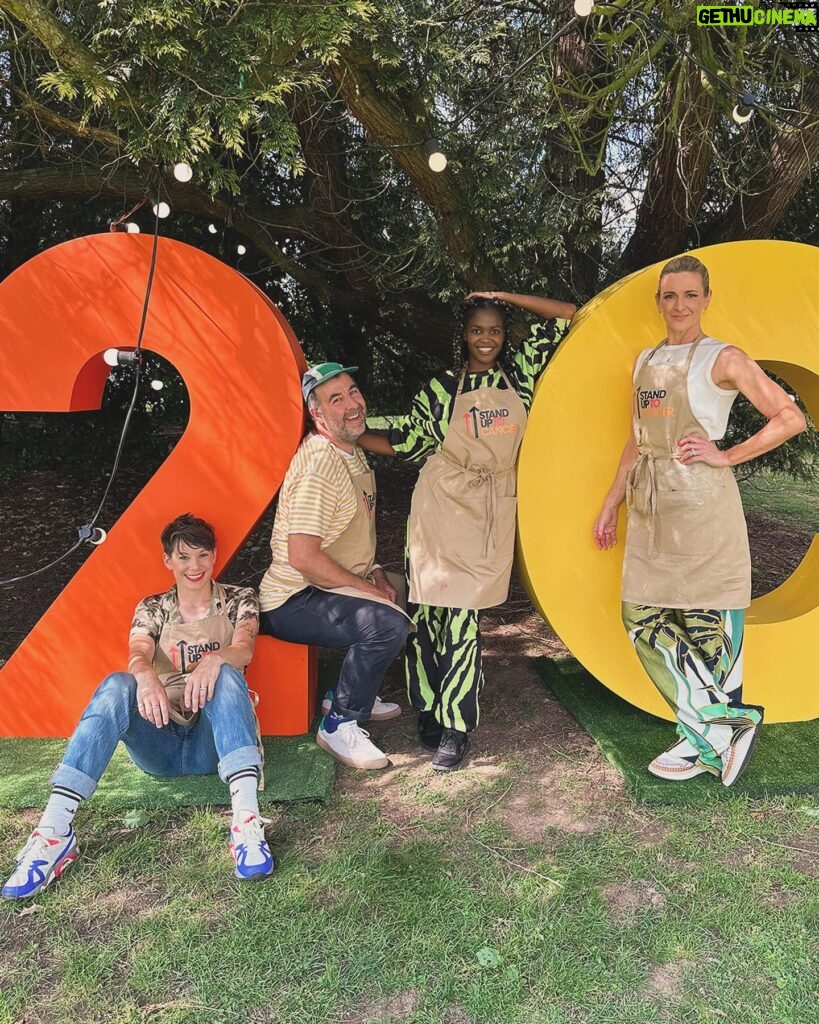 Gabby Logan Instagram - First bank holiday of 2024 🌟 @reuben_logan and @loislogansj loved watching you compete 🙌🏻 And @christineyorathdesign thank you for the excellent t shirt 🙏🏻