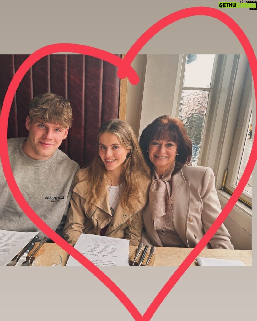 Gabby Logan Instagram - ❤️ have a lovely Mothering Sunday. So grateful I got the chance to be a Mum to these two extraordinary humans @loislogansj and @reuben_logan ❤️ you are my favourite people in the world, which is why I want to hang out with you when you come home. And to be a daughter of the rather fabulous @christineyorathdesign ❤️who gave me the greatest gift, she empowered me and let me believe I could be anything I put my mind to as long as I put the graft in.