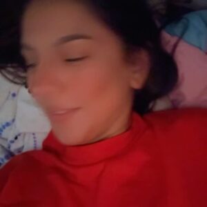 Gabriela Santana Instagram - I’m a mess.

Neste dump aleatório de janeiro temos várias das “Gabrielas” que fazem parte da “parte de baixo” do iceberg.
A filha, a professora (que na escola fica super atrapalhada de falar ao micro 🙈), a amiga (sempre a destruir e a ser destruída e humilhada 😅), a produzida, a simples, a cuidadora e a tia.
A maioria estava aqui bem guardada na galeria, tal como guardo dento de mim, uns porque são figuras tristes 😂 e outros porque são apenas momentos especiais com pessoas especiais. 
Olá fevereiro!