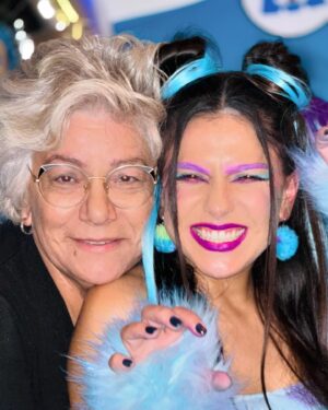 Gabriela Santana Instagram - 29 anos a cantar mal 🩵