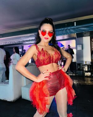 Gabriela Santana Instagram - musa pela metade