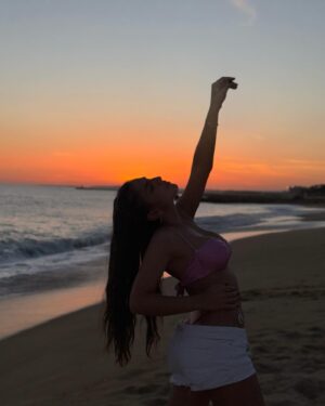 Gabriela Santana Instagram - Minha amada praia 🤍