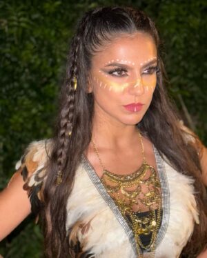 Gabriela Santana Instagram - Que comece a partilha de várias versões da Gabriela 
Assim foi uma das noites de carnaval 🪶