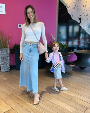 Gabriela Dias Instagram - The best weekend with my family celebrating my baby’s graduation 🧑‍🎓 and Mother’s Day! I feel blessed and proud. 🙏🏻💕•
Fim de semana lindo celebrando a graduação universitária da Lily e o dia das mães com minha família que eu amo!