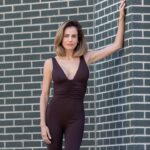 Gabriela Dias Instagram - Do you think what you wear to exercise changes the way you feel? I see a significant impact on my mood and my overall experience if I like what I am wearing and how I look! I was thinking about this as I decided on what to wear for my yoga practice today and how much I love this look. @riotswim #supplied 🧘🏻‍♀️Namaste! • • 🇧🇷🤍 Você acha que o que você veste para se exercitar muda a maneira como você se sente? Eu vejo um impacto significativo no meu humor e na minha experiência geral se eu gostar do que estou vestindo e de como pareço! Eu estava pensando nisso enquanto decidia o que vestir para a minha prática de ioga hoje e o quanto eu amo esse visual. @riotswim #supplied 🧘🏻‍♀️Namastê! • •