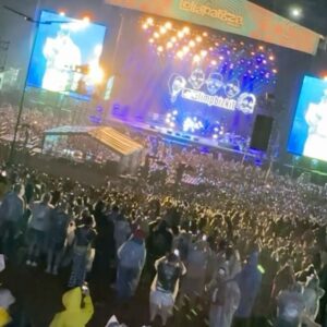 Gabriella Di Grecco Instagram - NOITE GALACTICA FINALMENTE OBRIGADA DONA @samsungbrasil 

1. trava na pose
2. quem precisa ir pra pista com um zoom desses?
3. peço perdão, mas era behind blue eyes
4. amei te conhecer @rickyhiraoka obrigada por realizar esse sonho 💜
5. chapa no zoom da um close
6. melhor palco dessa edição
7. queremosbia3
8. you’re the best @aboveandbeyond 

#samsunggalaxy #lollapaloozabrasil