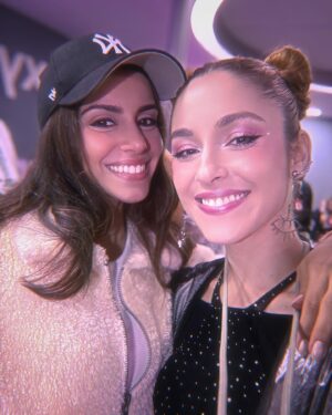 Gabriella Di Grecco Instagram - NOITE GALACTICA FINALMENTE OBRIGADA DONA @samsungbrasil 

1. trava na pose
2. quem precisa ir pra pista com um zoom desses?
3. peço perdão, mas era behind blue eyes
4. amei te conhecer @rickyhiraoka obrigada por realizar esse sonho 💜
5. chapa no zoom da um close
6. melhor palco dessa edição
7. queremosbia3
8. you’re the best @aboveandbeyond 

#samsunggalaxy #lollapaloozabrasil