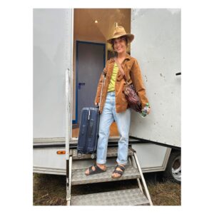 Gabriella Pession Instagram - La mia vita…
Con la valigia, sempre.
.
.
#romaparigiroma 
#parigiromaparigi 
#newproject 
#ilcontedimontecristo 
#globetrotter 
#onset