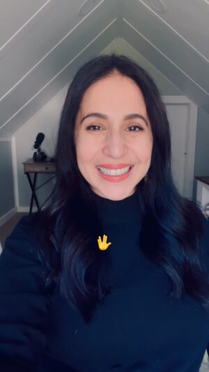 Gabrielle Ruiz Instagram - Singing HBD in Vulcan on cameo now. It is only logical. Link in bio! 🎂🖖🎂 #startreklowerdecks #hbd #gabrielleruiz #hbd #cameo