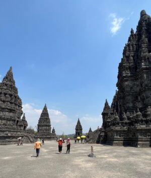 Gaby Warouw Instagram - Prambanan ✨