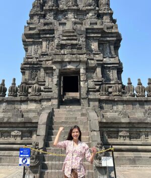 Gaby Warouw Instagram - Prambanan ✨