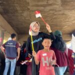 Gaby Warouw Instagram - Pengalaman jadi relawan ke-3 kuu. Seru juga interaksi sama adik-adik Kolong Jembatan Cilincing, banyak cerita haru dan pengalaman berharga yang aku dapat selama kegiatan tadi. Selamat ulang tahun yang ke-78 Indonesia :)