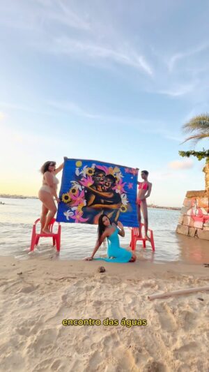 Gabz Instagram - No encontro do rio com mar, não se sabe onde começa o mel e termina o sal. 

Texto e voz: @conceicaober 

Trilha: Estrela @iunafalcao ft @xeniafranca