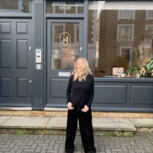 Gail Porter Instagram - Special day at the HQ🥹

Making Gail’s first EVER wig was such an amazing experience! When I lost my hair 15 years ago, Gail was the only other woman with alopecia that I knew. She was my alopecia hero! So, creating her wig now feels like this surreal full-circle moment. Gail is a legend, beautiful inside and out, wig or no wig. I’m just so delighted & honoured to have played a part in her story! 💕 Thank you too @ladykate_d for making the piece look 🔥