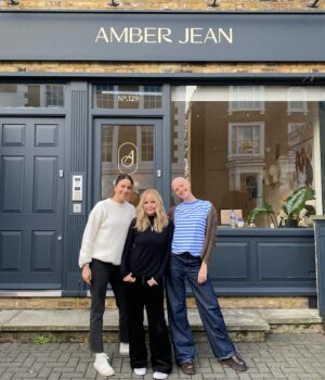 Gail Porter Instagram - First wig ever!! Well, one that’s coming home with me and the cat! Made with so much love and care ❤️Thank you so so much to everyone at @amberjeanshop Adore my new hair! X