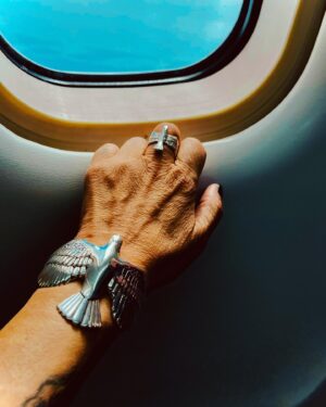 Gail Porter Instagram - My @thegreatfrogldn jewellery can make every weird journey fine! Smiling and surviving x❤️