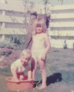 Gail Porter Instagram - If anyone is on X… please pass on my apologies and let them know I’ve been hacked! That is me in a Scottish bath in the 70’s!