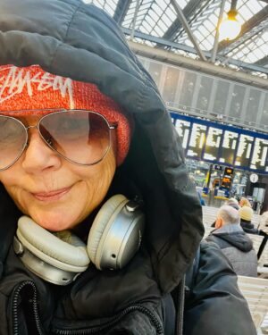 Gail Porter Instagram - And…… back to London Town. Glasgow… love you x