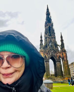 Gail Porter Instagram - Back home again… for another hour!!!