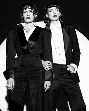 Gaite Jansen Instagram - 🖤🤍 @alexandraarnold at her finest 

A collaborative photo shoot inspired by our Leopard Skin characters @carlagugino 

hair by @yukikotajima at @seemanagement
makeup by @christopherardoff at @artdeptagency
styling by @annakatsanis at @musecreativesnyc
photography assistants @sarahgardner_studio and @danielroaart