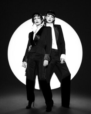 Gaite Jansen Instagram - 🖤🤍 @alexandraarnold at her finest 

A collaborative photo shoot inspired by our Leopard Skin characters @carlagugino 

hair by @yukikotajima at @seemanagement
makeup by @christopherardoff at @artdeptagency
styling by @annakatsanis at @musecreativesnyc
photography assistants @sarahgardner_studio and @danielroaart