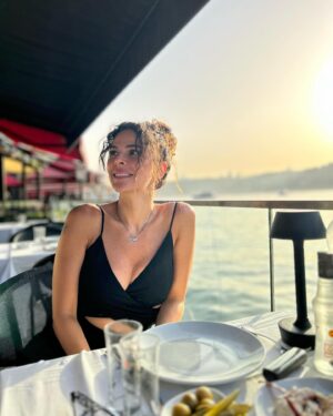 Gamze Topuz Instagram - Yazdan kalanlar ☀️💫
