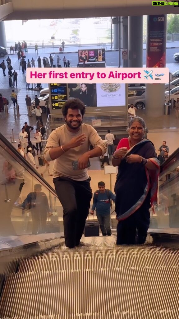 Gangavva Instagram - She is very excited for her first flight 🛫✈️ How did you feel during your first entry to the airport? . 📸 @anjimamaaa @gangavva @myvillageshow . #firstflight #airport #gangavva #anilgeela #myvillageshow #firstjourney #comedy #fun #life #happymoments