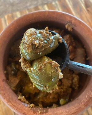 Garima Arora Instagram - My favorite meal of 2022 has to be the one from the GSB kitchen of @maachli_farmstay . We spent 2 nights with the Samant family in their home with the amazing women of the house..cooking on open fire, in earthen pots, listening to their stories and eating our hearts out!